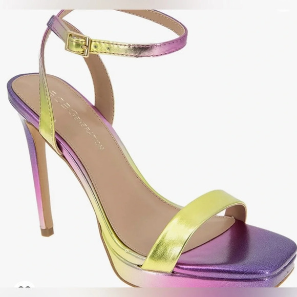 BCBGENERATION
Women's Cadence Metallic Sandals In Ombre Sz 7 - Picture 4 of 12
